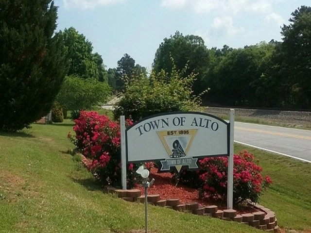 picture of the welcome sign for Alto, Ga